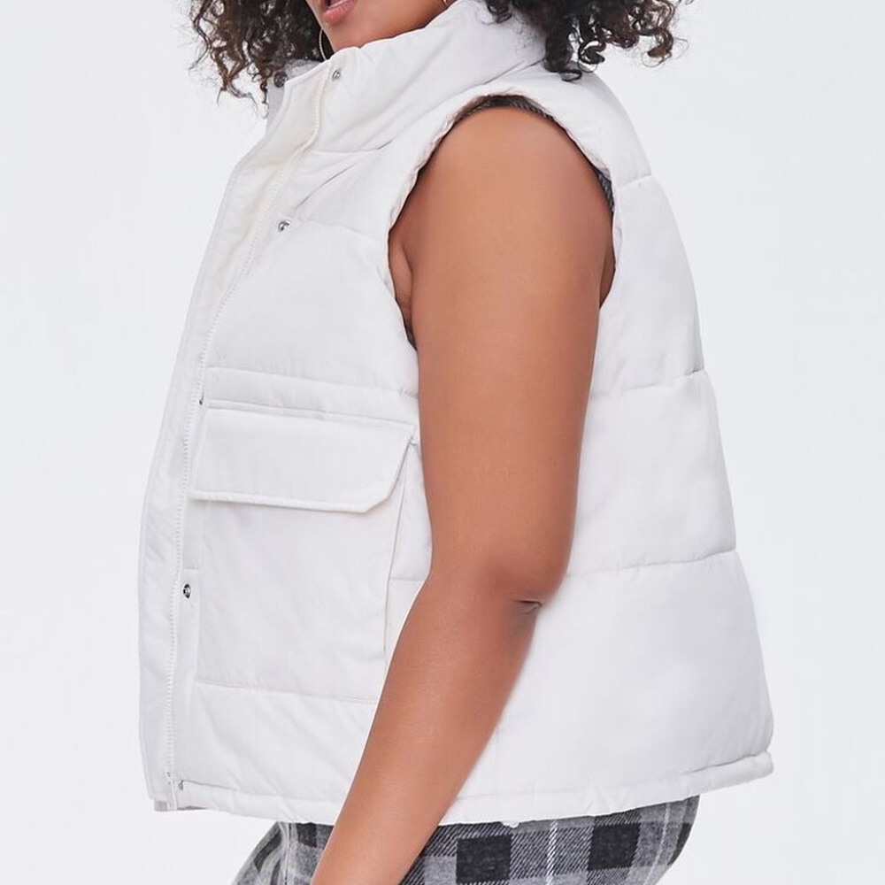 Forever 21+ Zip Front Quilted Vest NWT Size 1X - Picture 2 of 6